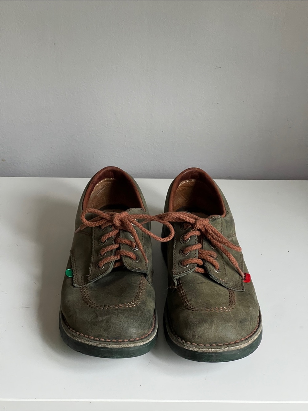 Unisex Vintage Kickers Kick Lo Olive Green Lace-Up Leather Shoes - Picture 2 of 8
